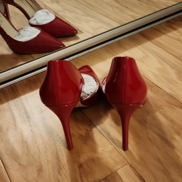 Jessica SimpsonPrizma Patent d'Orsay Pumps - Picture 2 of 4